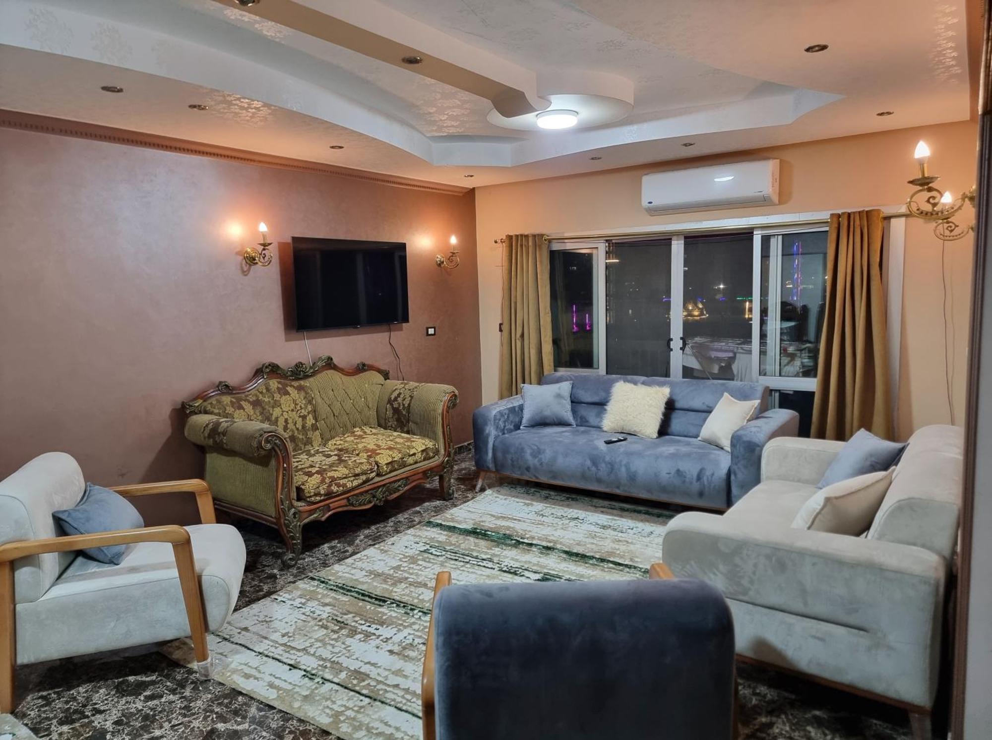 Apartment Spacious View In Cairo